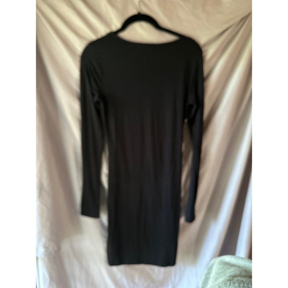 LuLu’s Little black dress - Picture 3 of 4